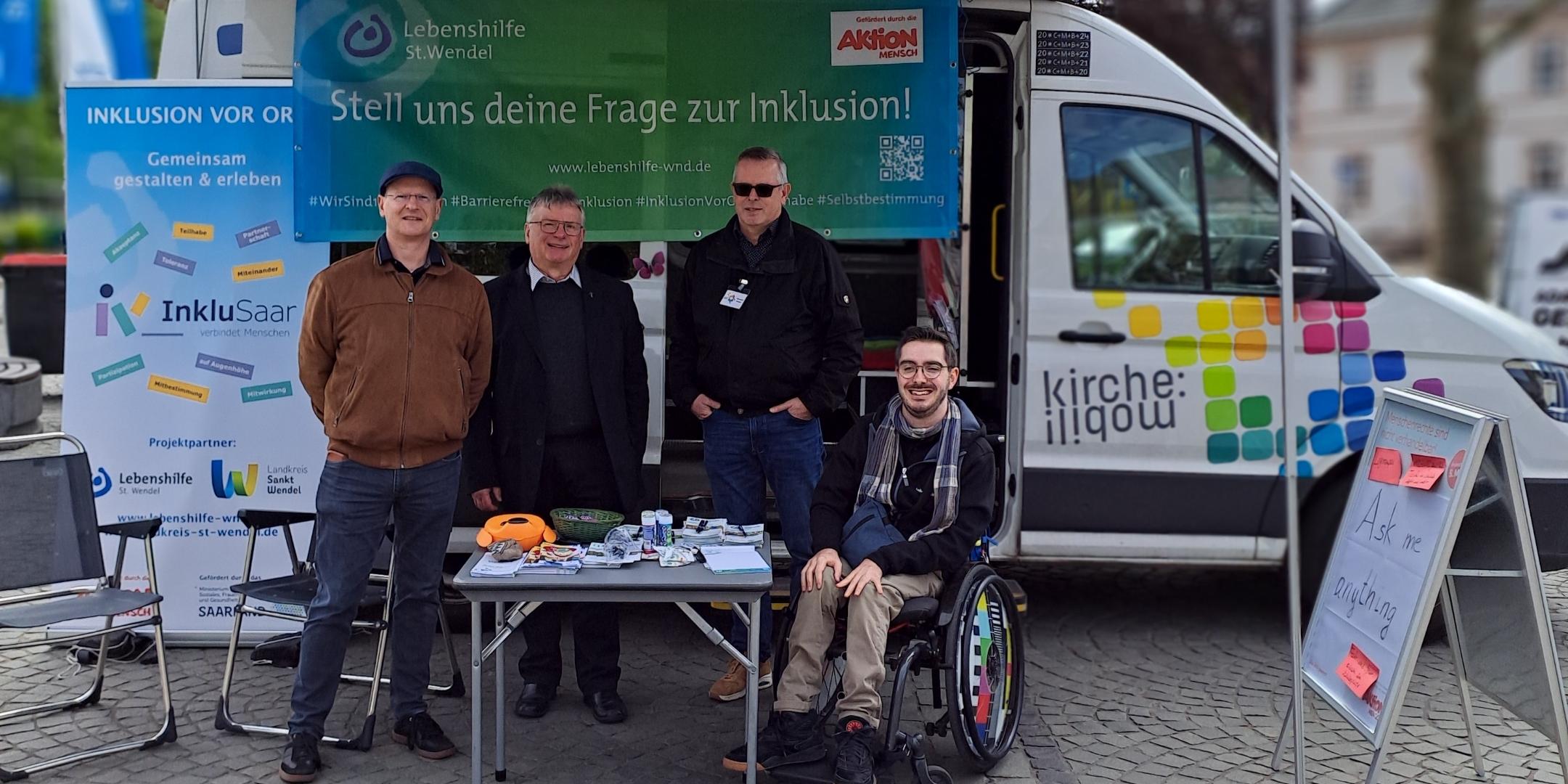 Kirchemobil! auf dem Schlossplatz St. Wendel