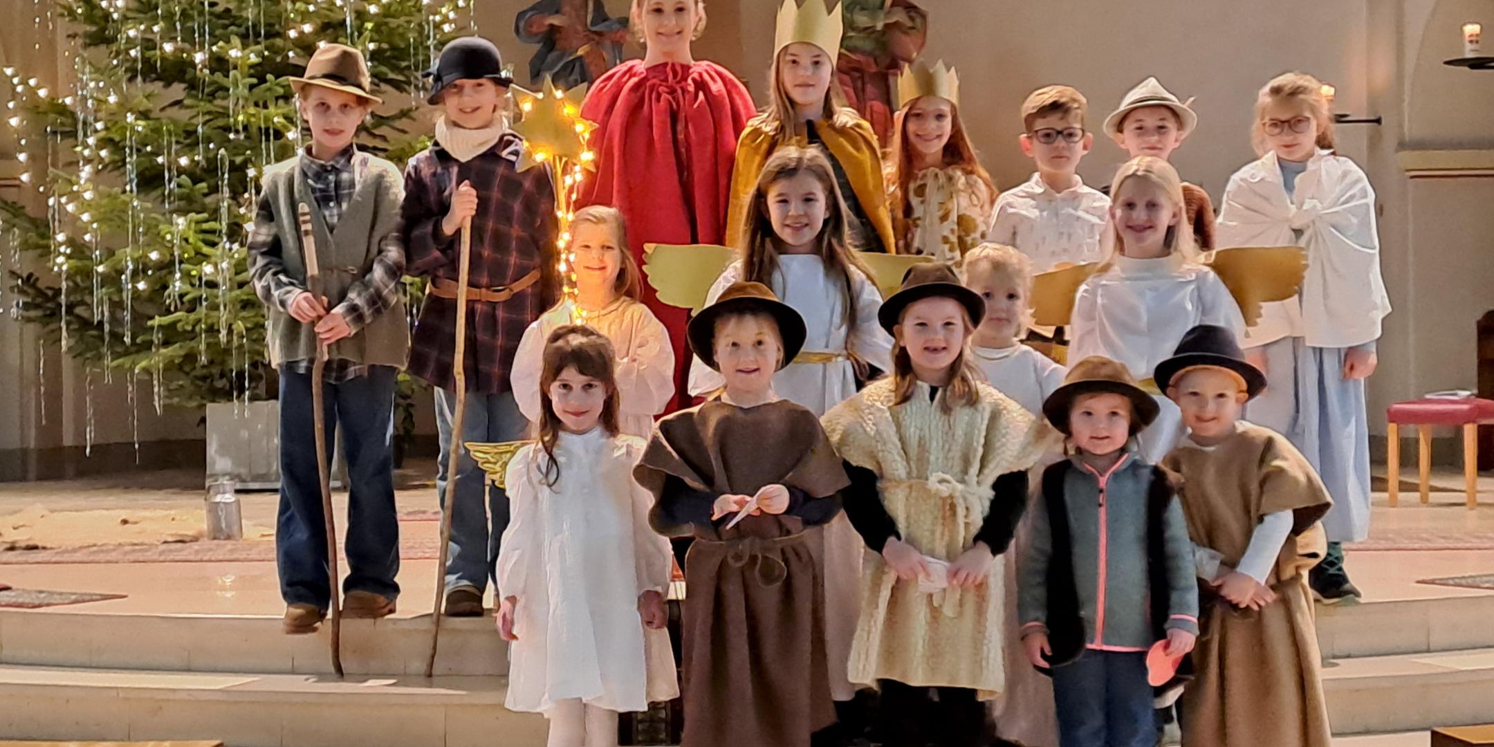 Krippenfeier Kirche Güdesweiler Weihnachten 2025 (c) Miriam Ritter Krippenfeier Kirche Güdesweiler Weihnachten 2025